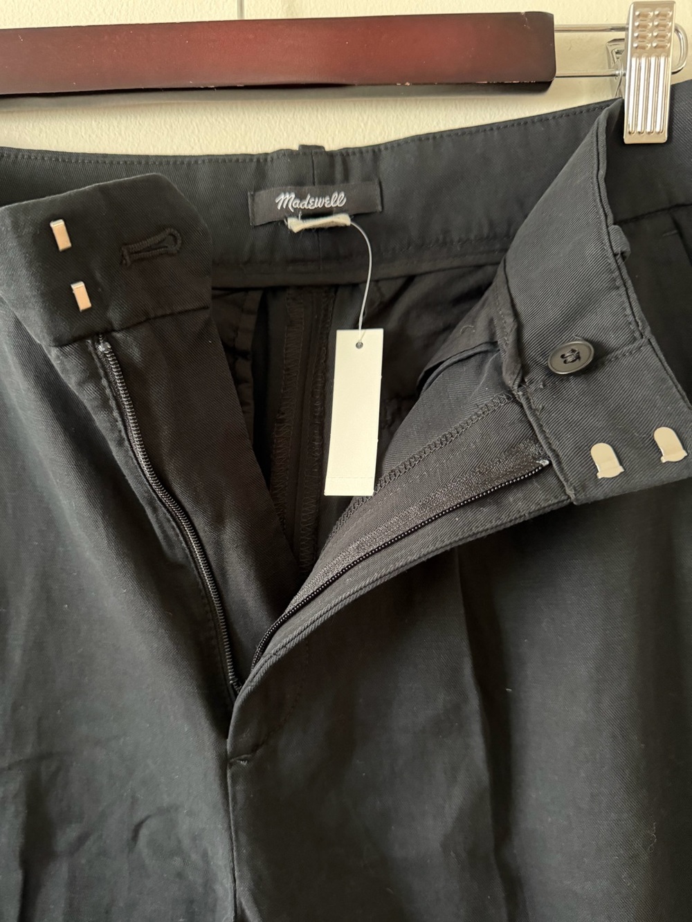 Madewell Mid-Rise Pleated Trouser Pants - Picture 11 of 13